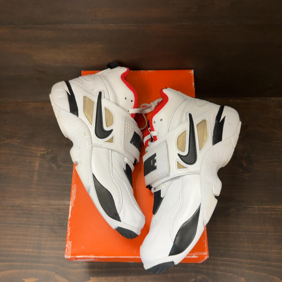 Nike Air Diamond Turf Proto '92 Atlanta Falcons Size 13 (Pre-Owned)