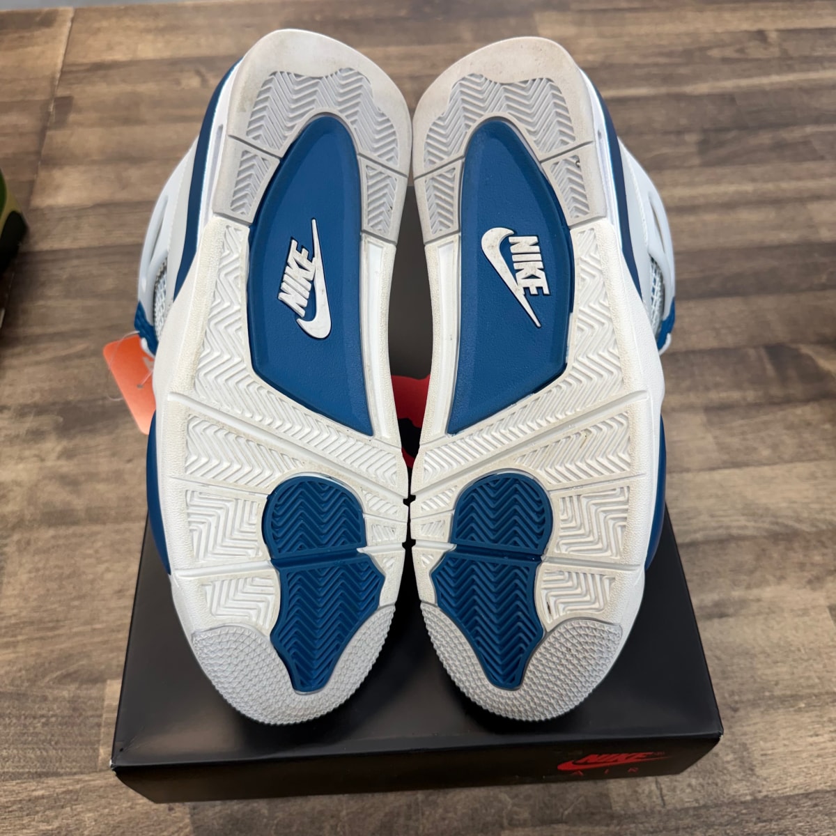 Jordan 4 Retro Military Blue (2024) - Image 4