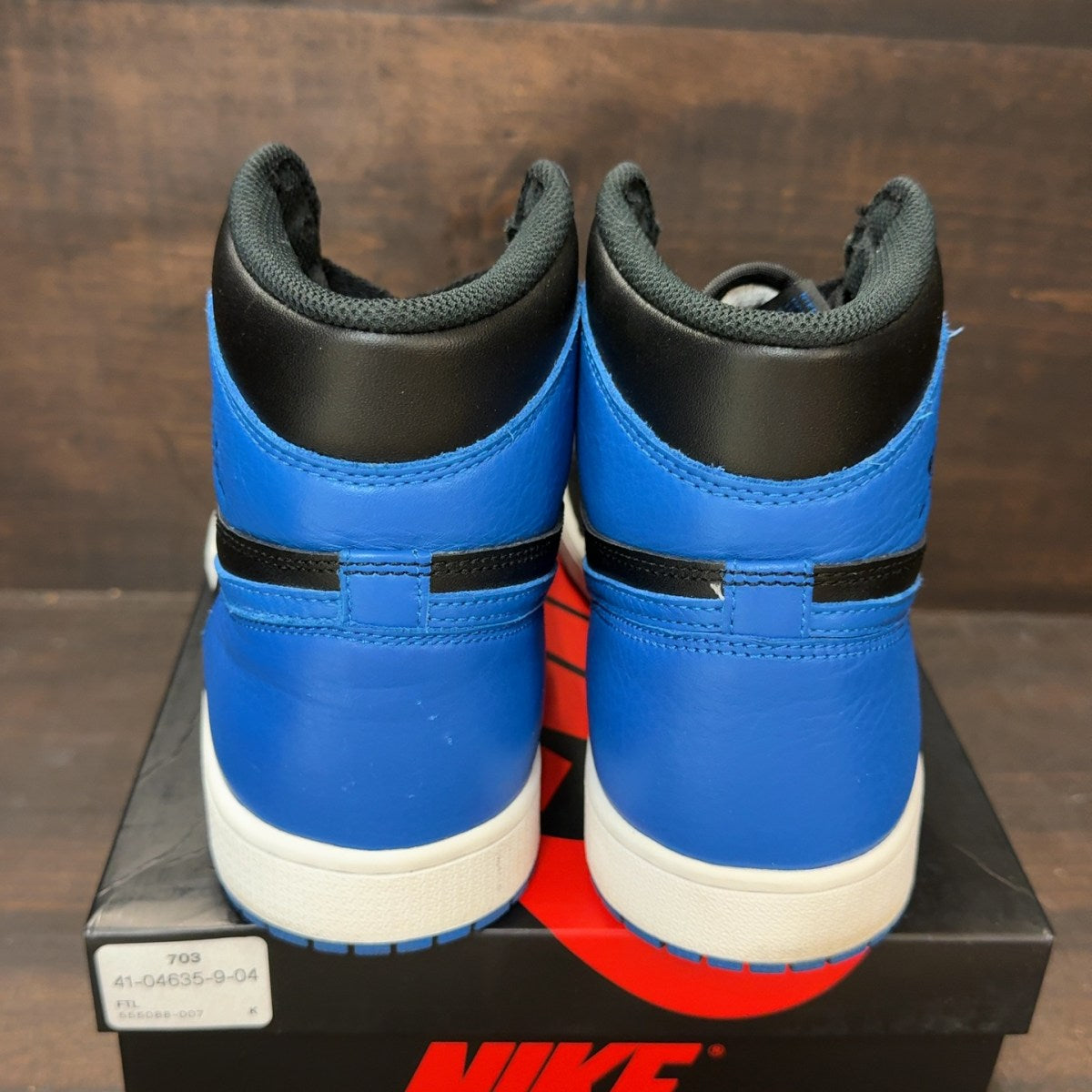 Jordan 1 Retro Royal (2017) Size 9 (Pre-Owned) - aux