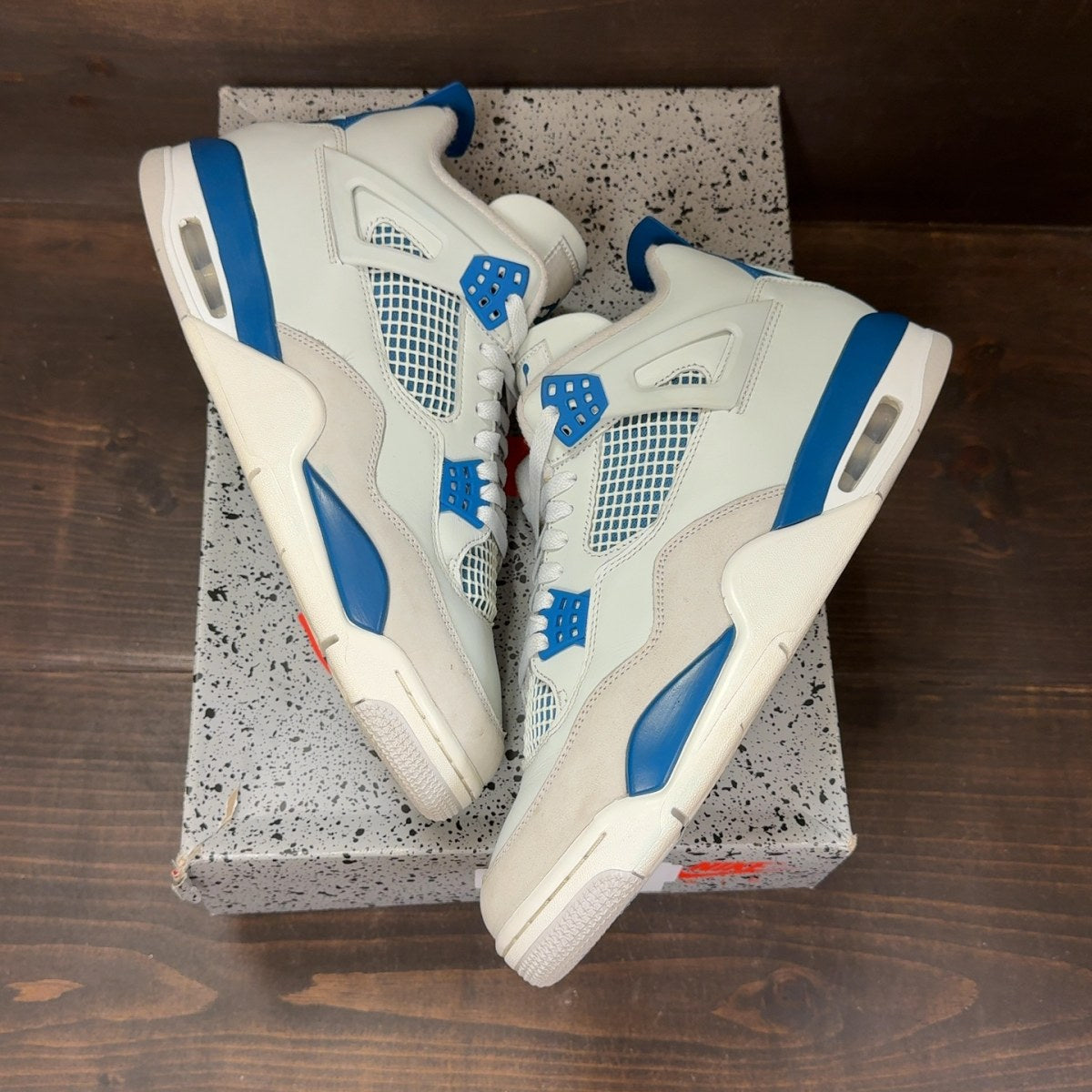 Jordan 4 Retro Military Blue (2024) - Image 2