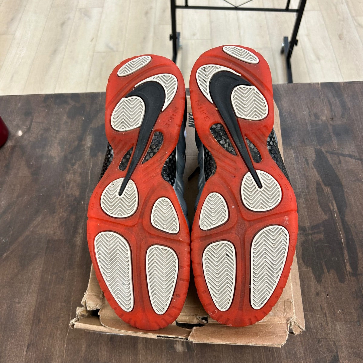 Nike Air Foamposite Pro Bright Crimson Size 13 (Pre-Owned) - Image 5