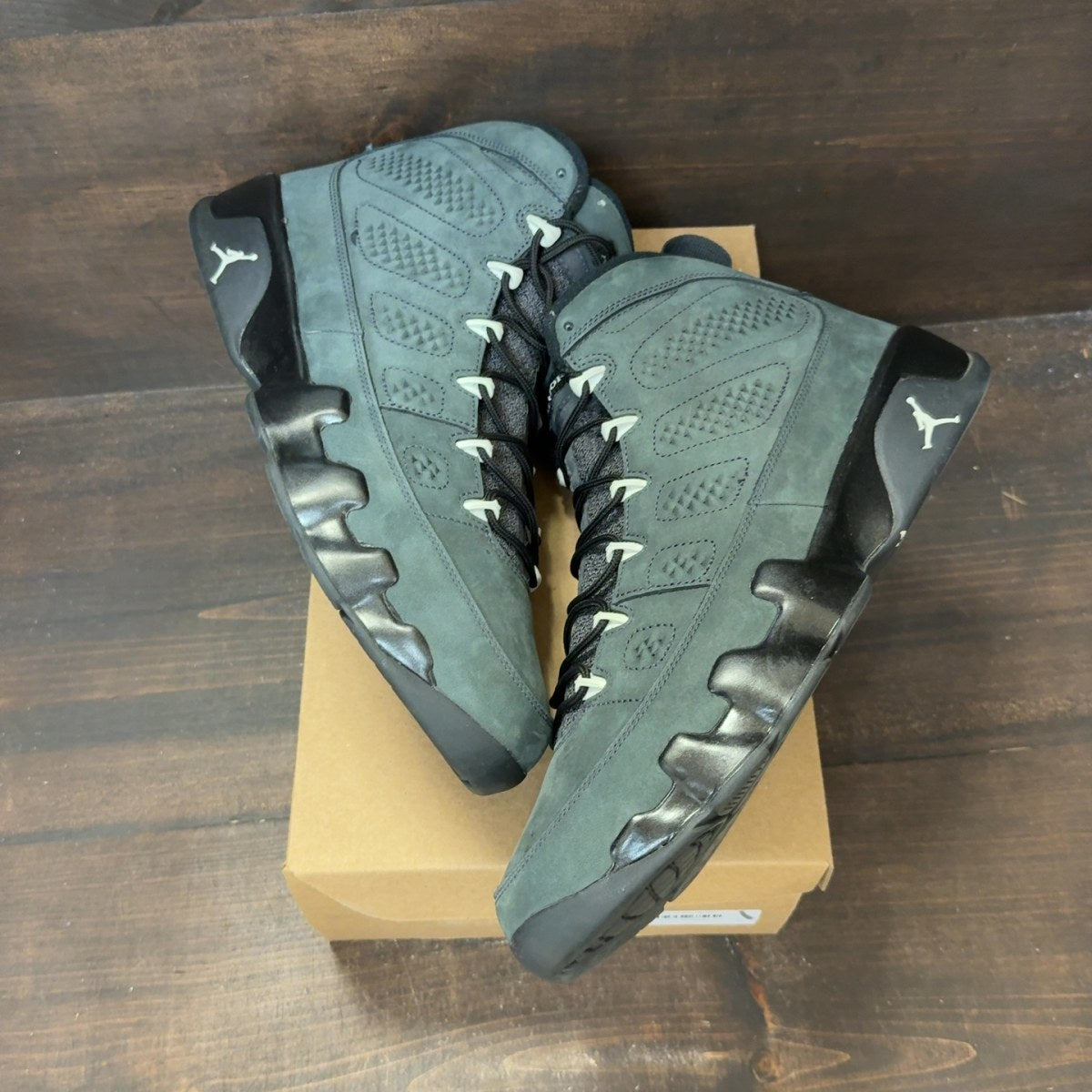 Jordan 9 Retro Anthracite Size 14 (Pre-Owned) - Image 2