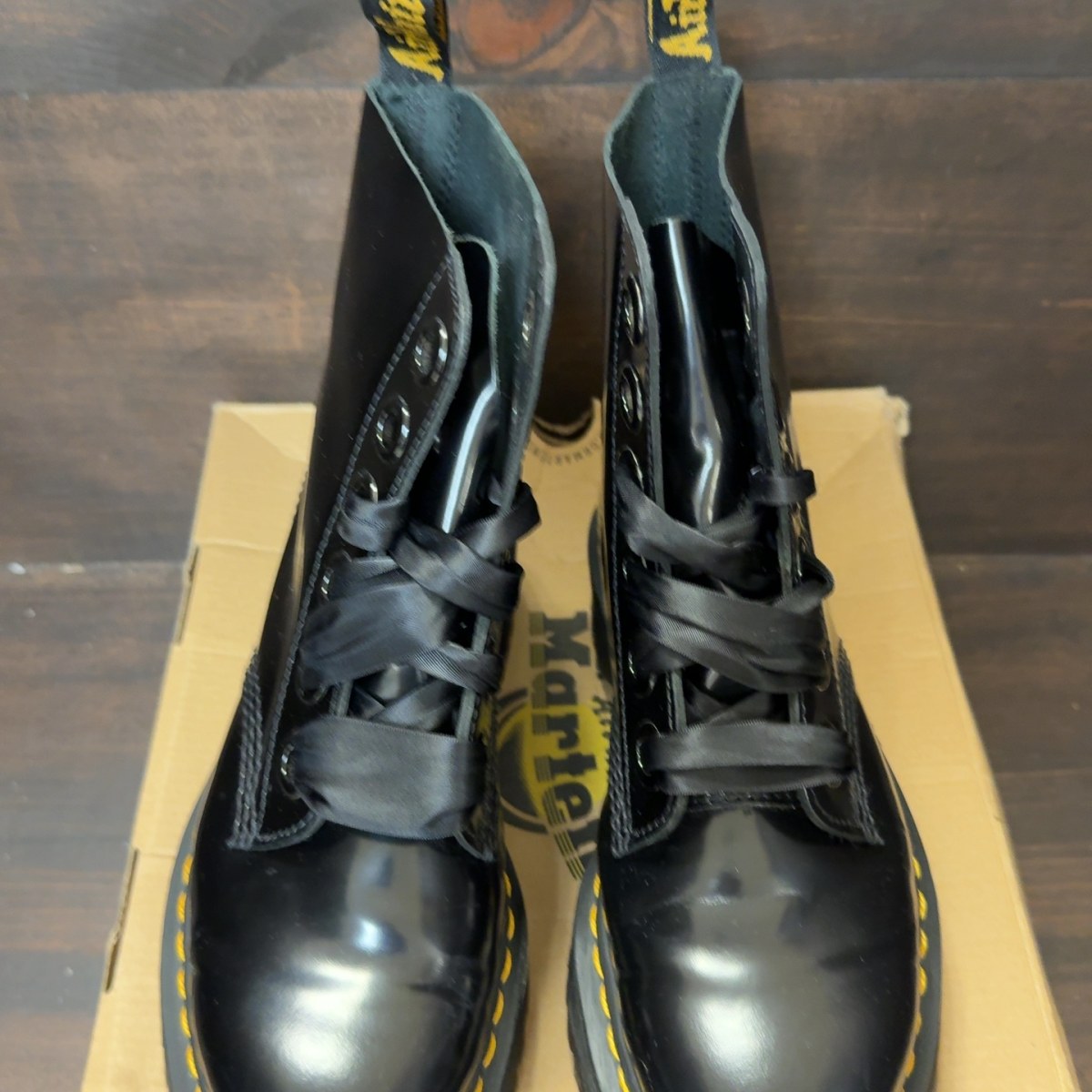 Dr. Martens Molly Wmns Leather Platform Boot 'Black' Size 8 (Pre-Owned) - Image 3