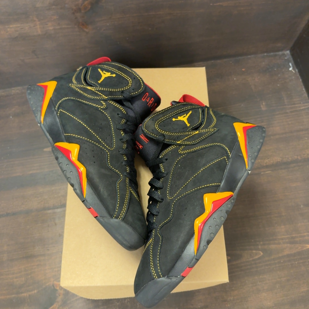 Jordan 7 Retro Citrus (2022) Size 8 (Pre-Owned) - Image 2