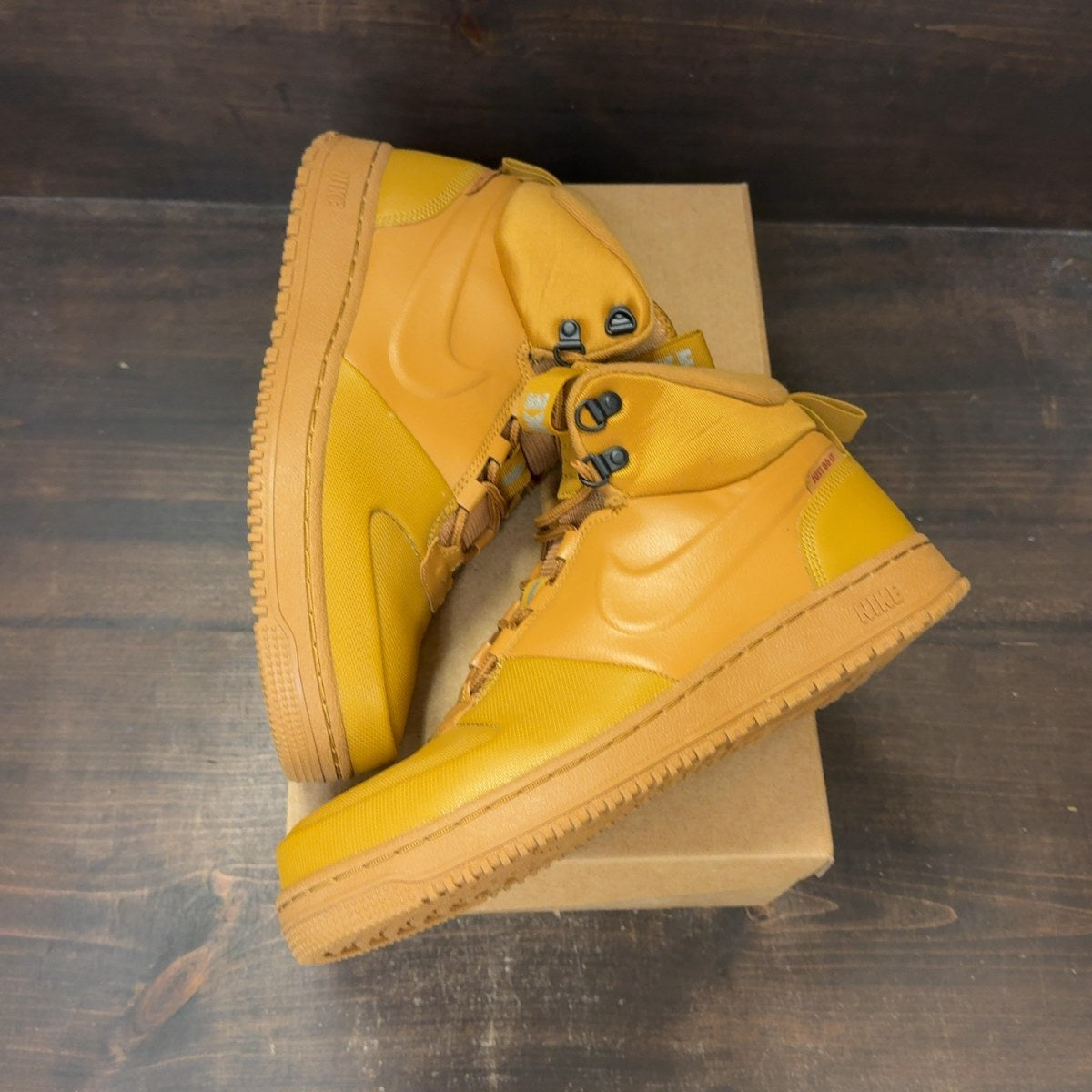 Nike Path WNTR Wheat Size 11 (Pre-Owned) - Image 2