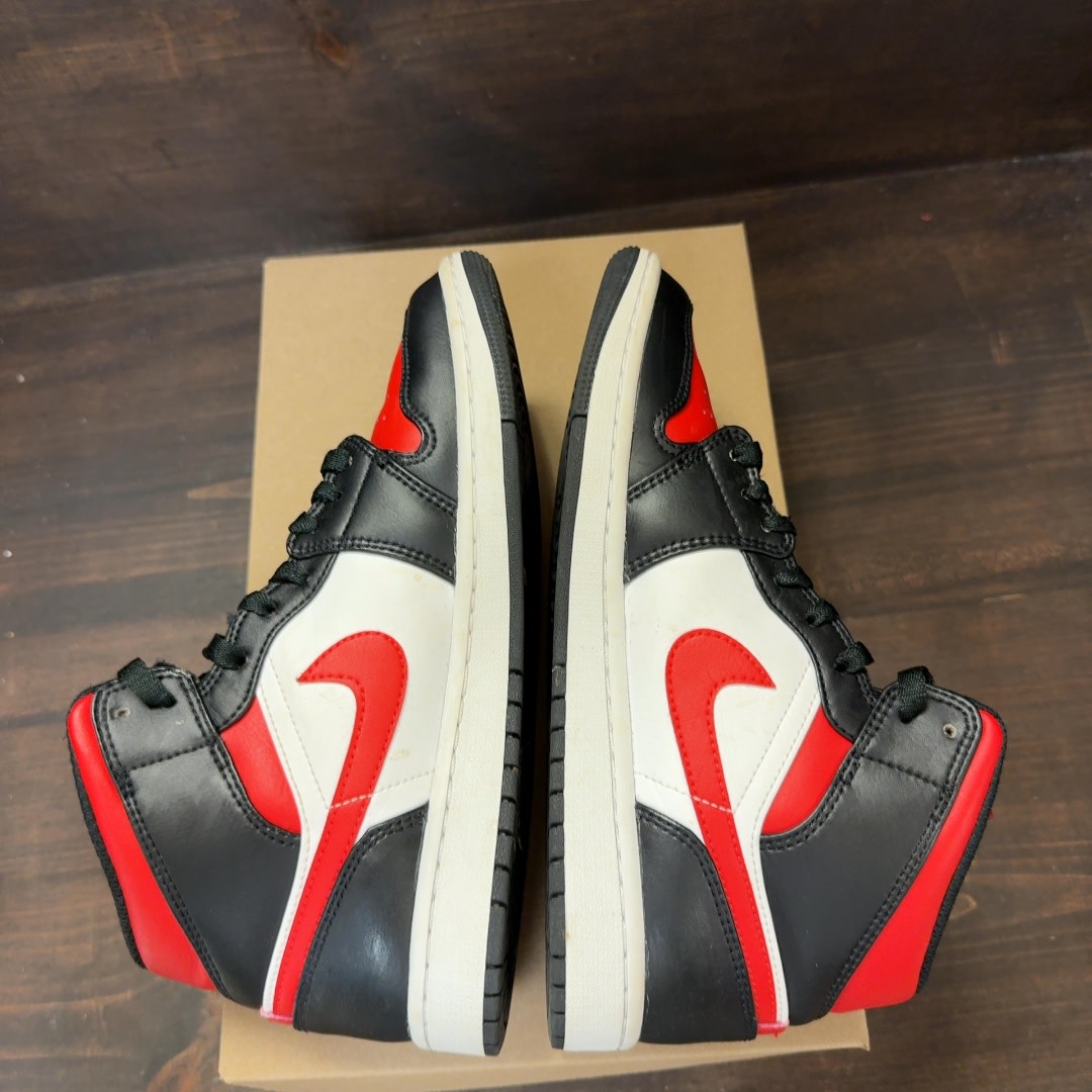 Jordan 1 Mid White Black Red (2022) Size 7.5 (Pre-Owned) - Image 6