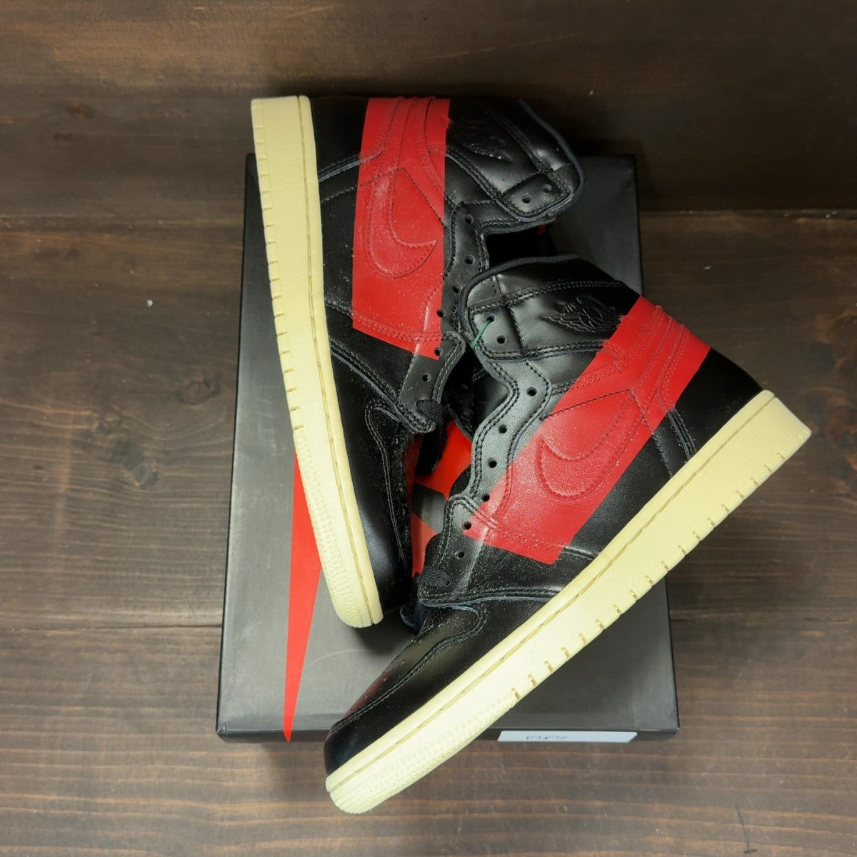Jordan 1 Retro High OG Defiant Couture - Image 2
