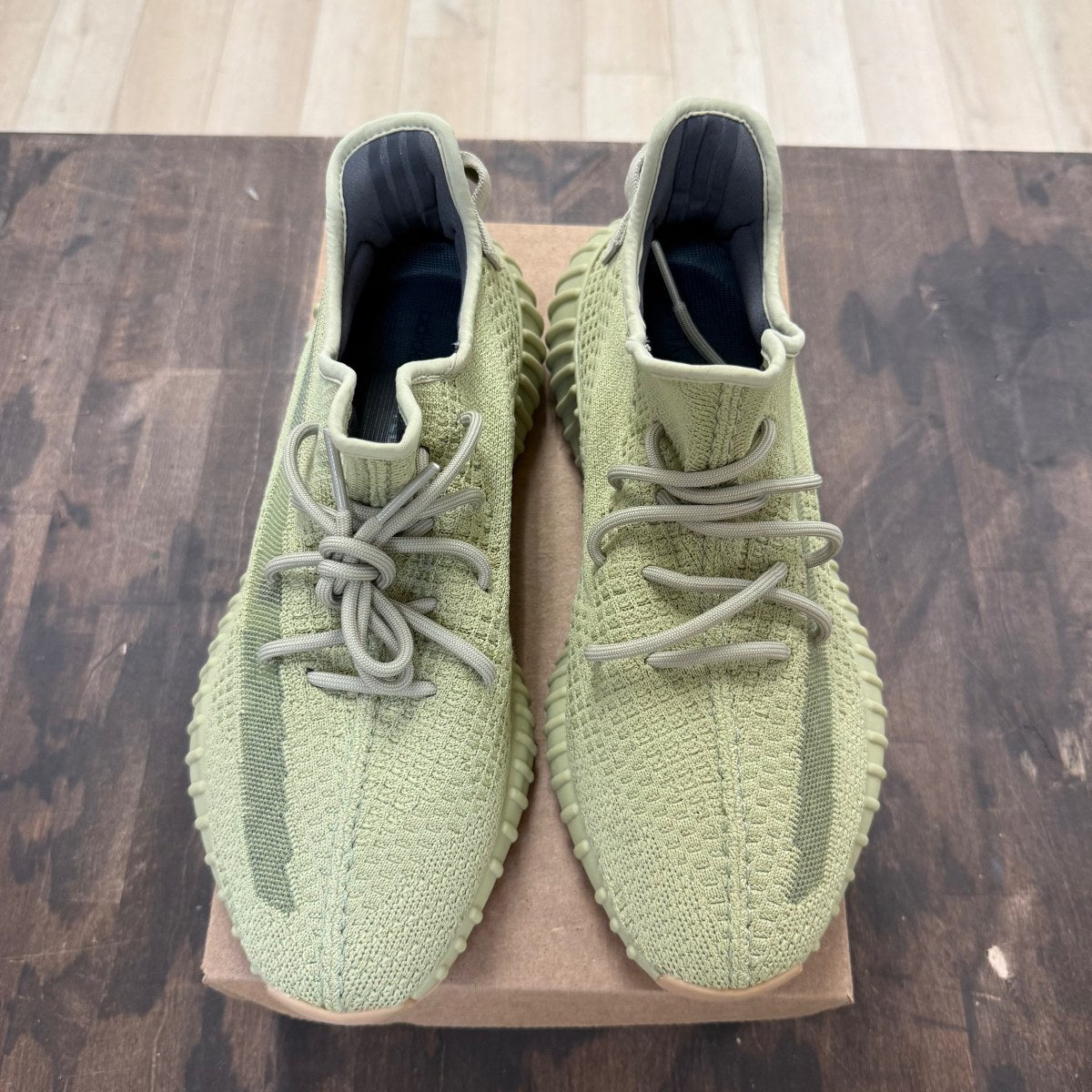 adidas Yeezy Boost 350 V2 Sulfur Size 12 (Pre-Owned) - Image 2