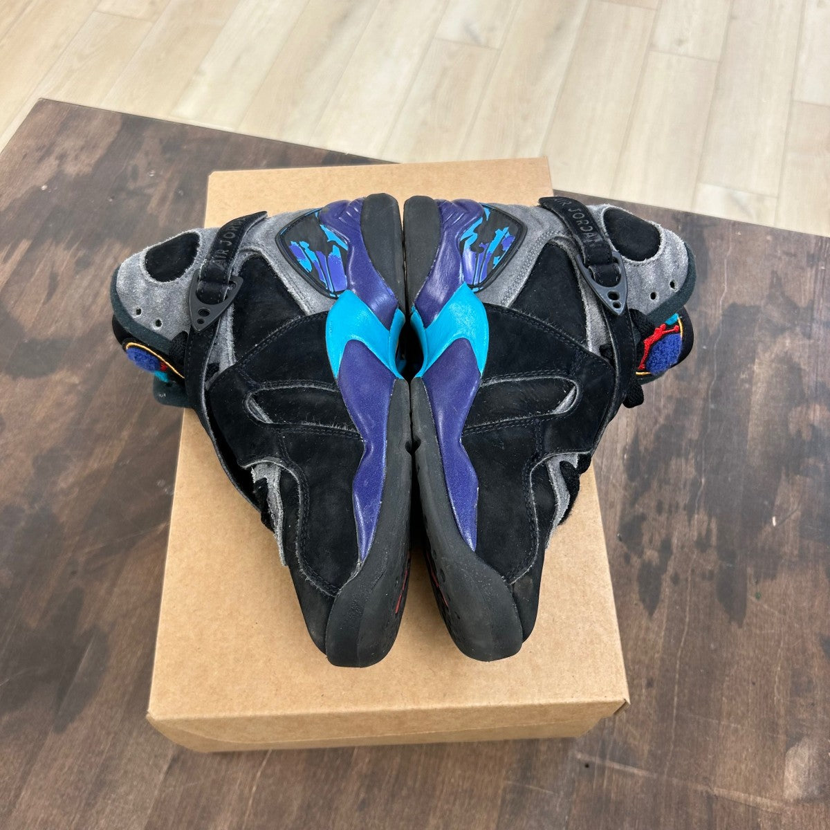 Jordan 8 Retro Aqua (2025) (GS) Size 5.5Y (Pre-Owned) - Image 3