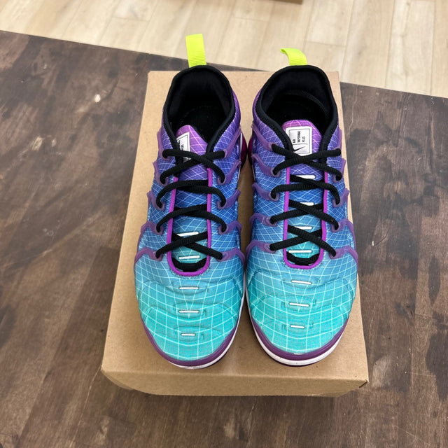 Nike Air VaporMax Plus Hyper Violet (Women's) Size 7.5W (Pre-Owned) - Image 2