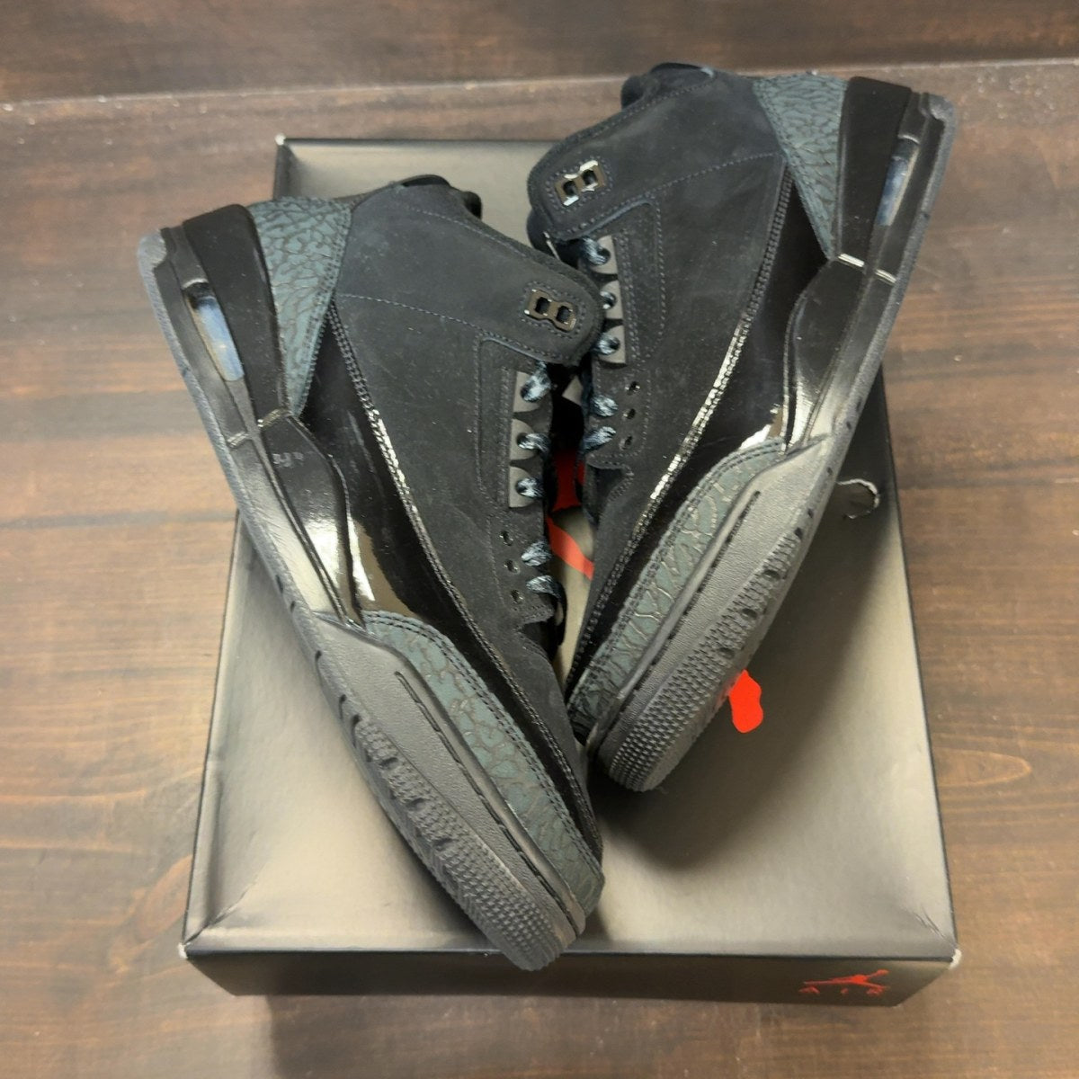 Jordan 3 Retro Black Cat (2025) - Image 2