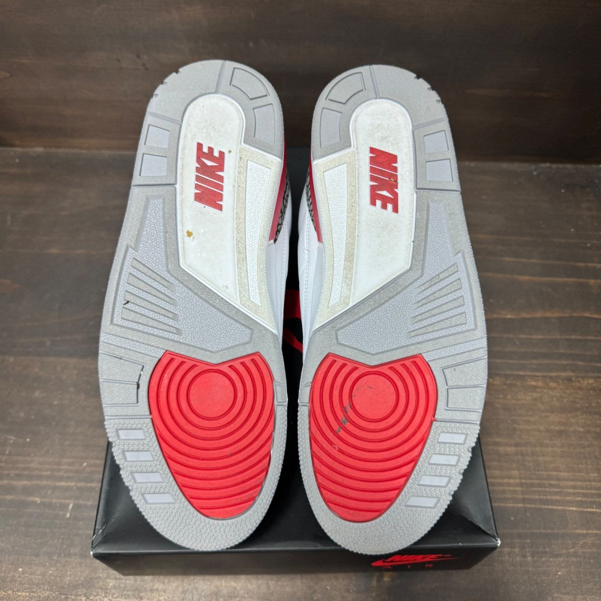 Jordan 3 Retro Fire Red (2022) Size 10.5 (Pre-Owned)