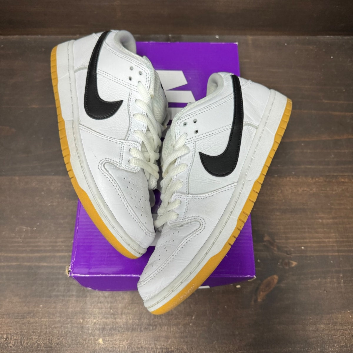 Nike SB Dunk Low Pro White Gum Size 8.5 (Pre-Owned) - back