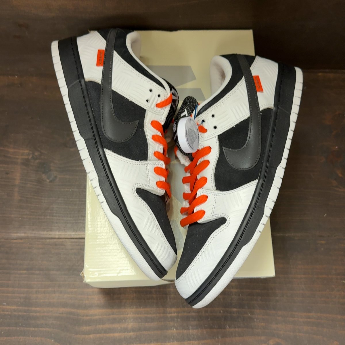 Nike SB Dunk Low TIGHTBOOTH Size 12 (Pre-Owned) - back