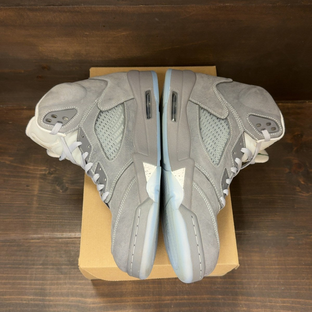 Jordan 5 Retro Wolf Grey (2026) Size 13 (Pre-Owned) - Image 4