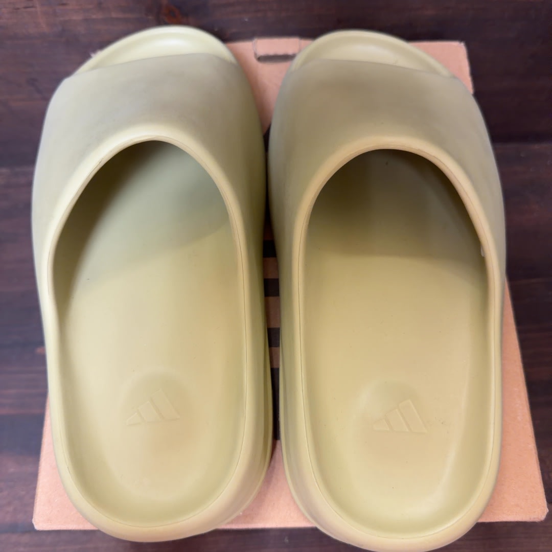 adidas Yeezy Slide Resin Size 7 (Pre-Owned)
