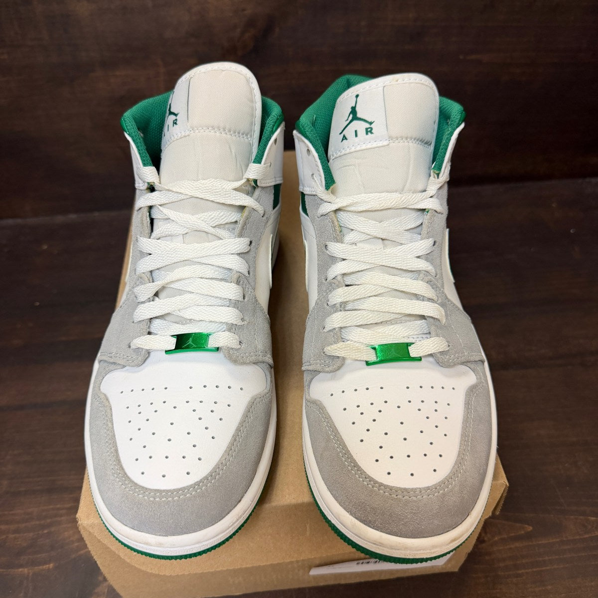 Jordan 1 Mid SE Grey Green Size 9.5 (Pre-Owned) - Image 3