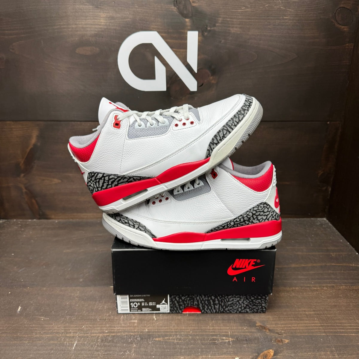 Jordan 3 Retro Fire Red (2022) - Image 1