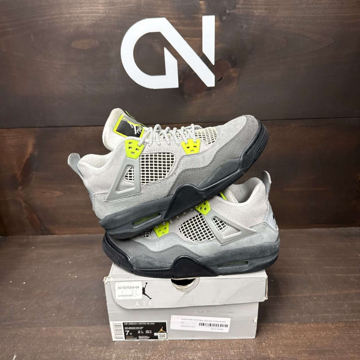Jordan 4 Retro SE 95 Neon (GS) Size 7Y (Pre-Owned) - front