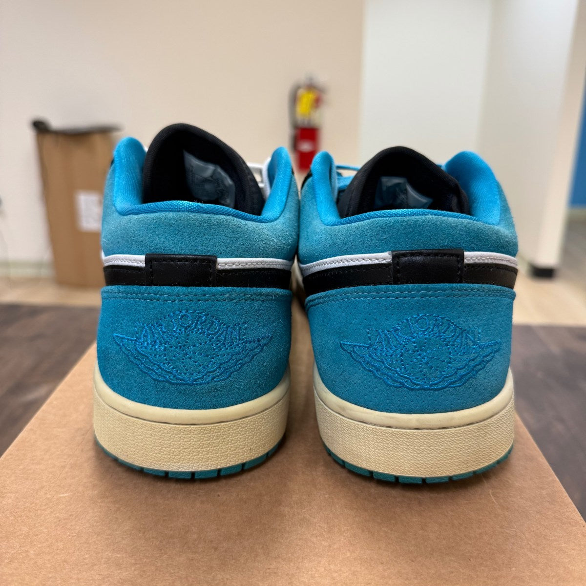 Jordan 1 Low Laser Blue Size 13 (Pre-Owned) - Image 3