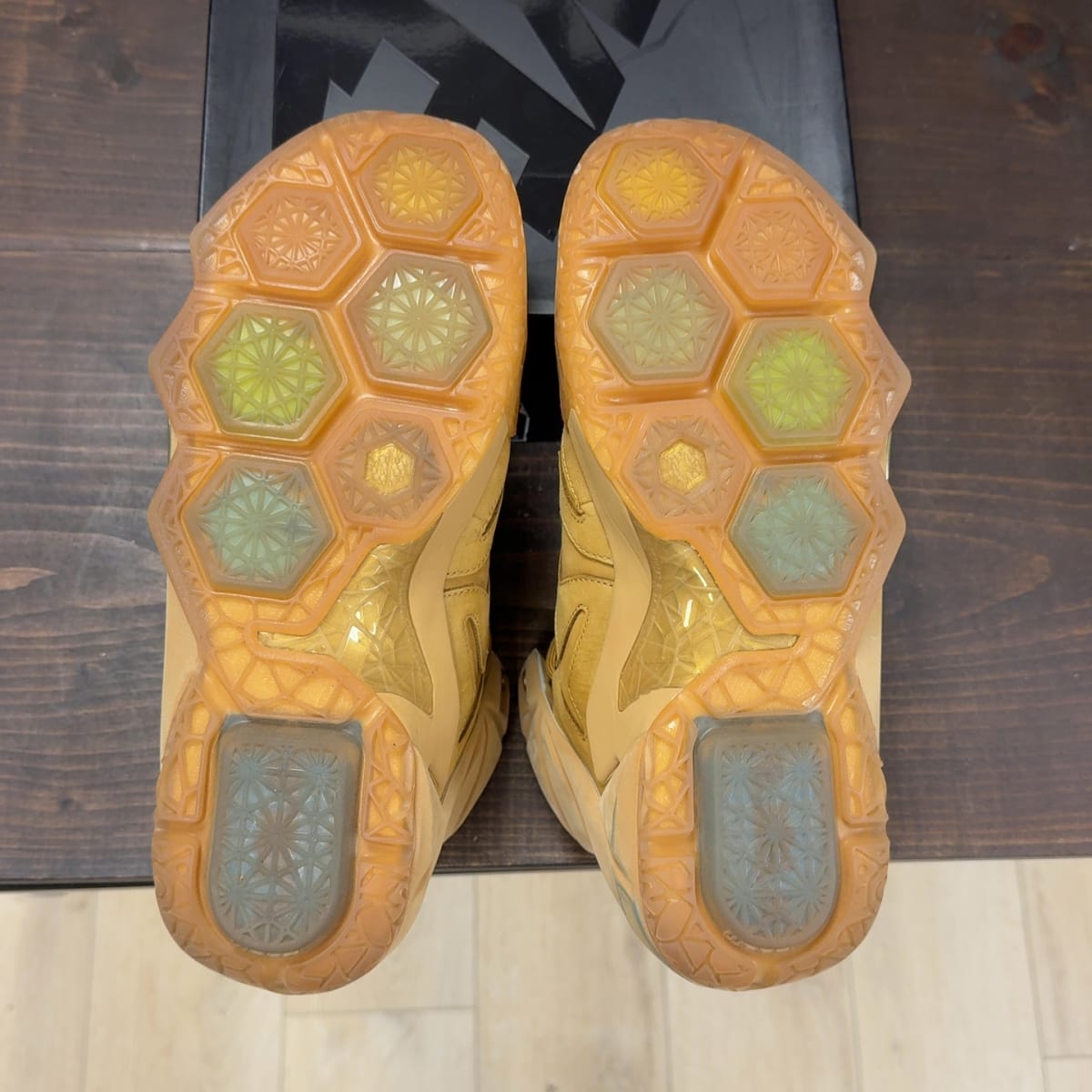Nike LeBron 12 EXT Wheat Size 9 (Pre-Owned) - aux