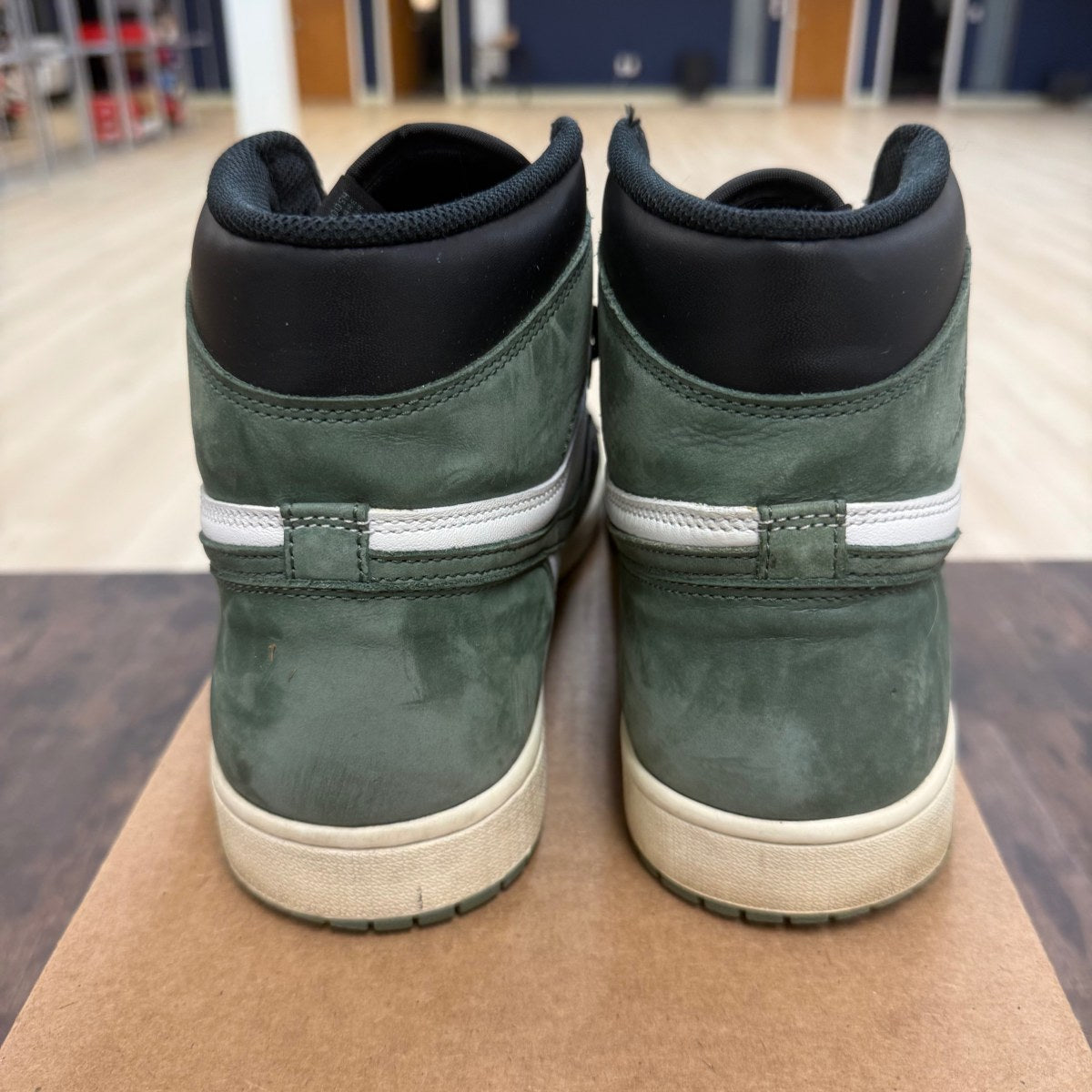 Jordan 1 Retro High Clay Green Size 12 (Pre-Owned) - Image 4