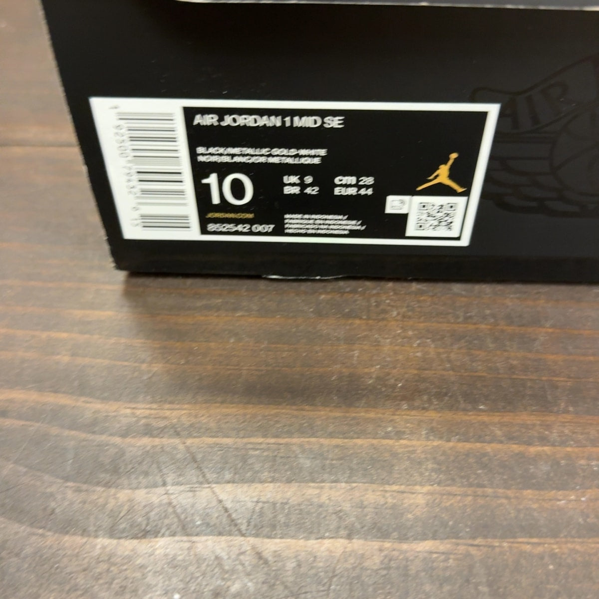 Jordan 1 Mid Patent Black White Gold - Image 9