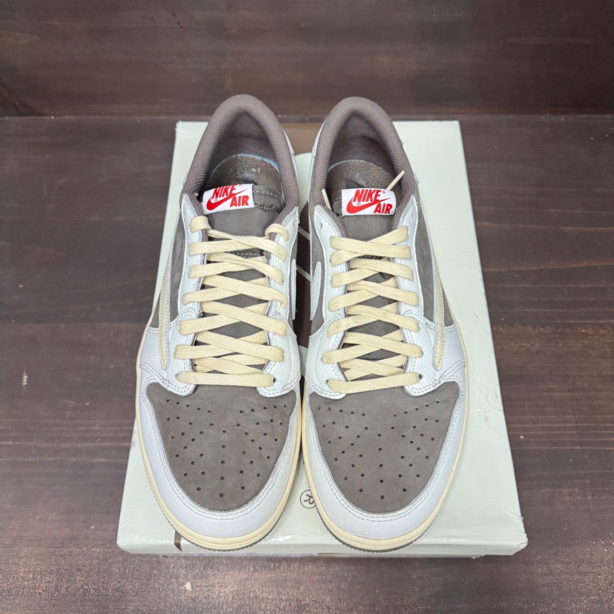 Jordan 1 Retro Low OG SP Travis Scott Reverse Mocha - Image 3