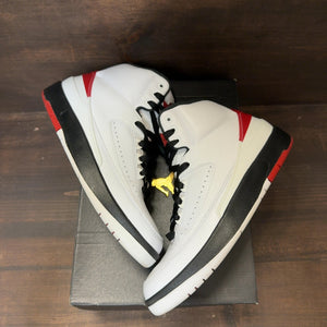 Jordan 2 Retro OG Chicago (2022) (GS) - Image 2