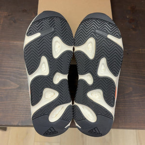 adidas Yeezy Boost 700 Wave Runner Size 11.5 (Pre-Owned) - aux