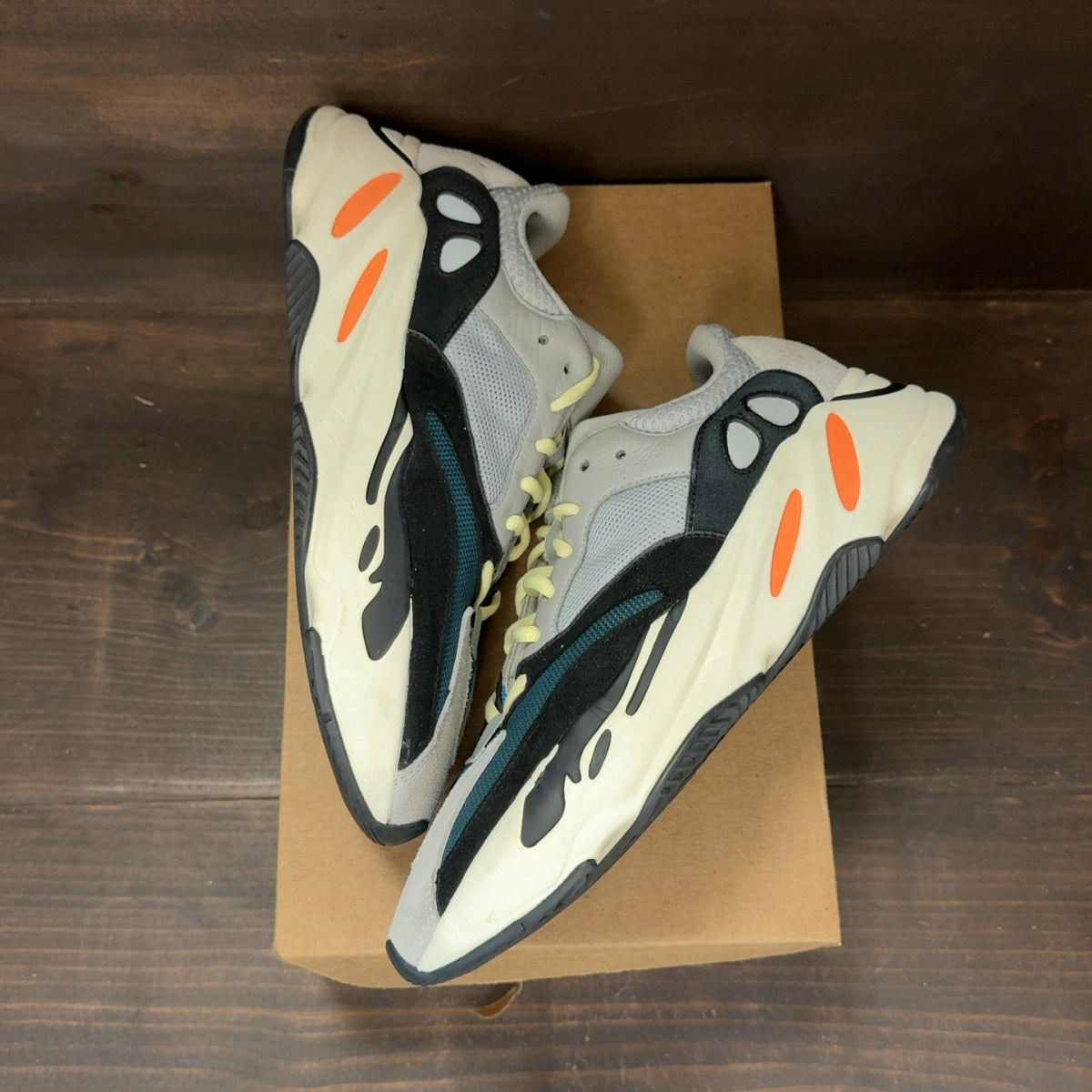 adidas Yeezy Boost 700 Wave Runner Size 10.5 (Pre-Owned) - Image 2