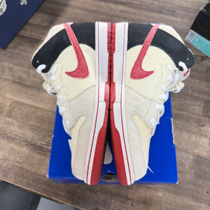 Nike SB Dunk Mid Street Fighter Ryu Size 12 (Pre-Owned) - Image 3