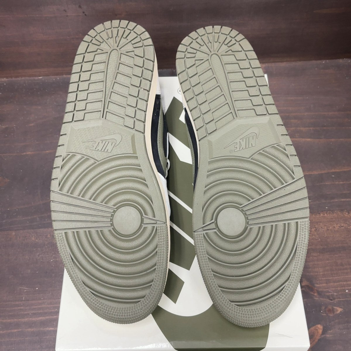 Jordan 1 Retro Low OG SP Travis Scott Olive (Women's) Size 13W (Pre-Owned) - Image 6
