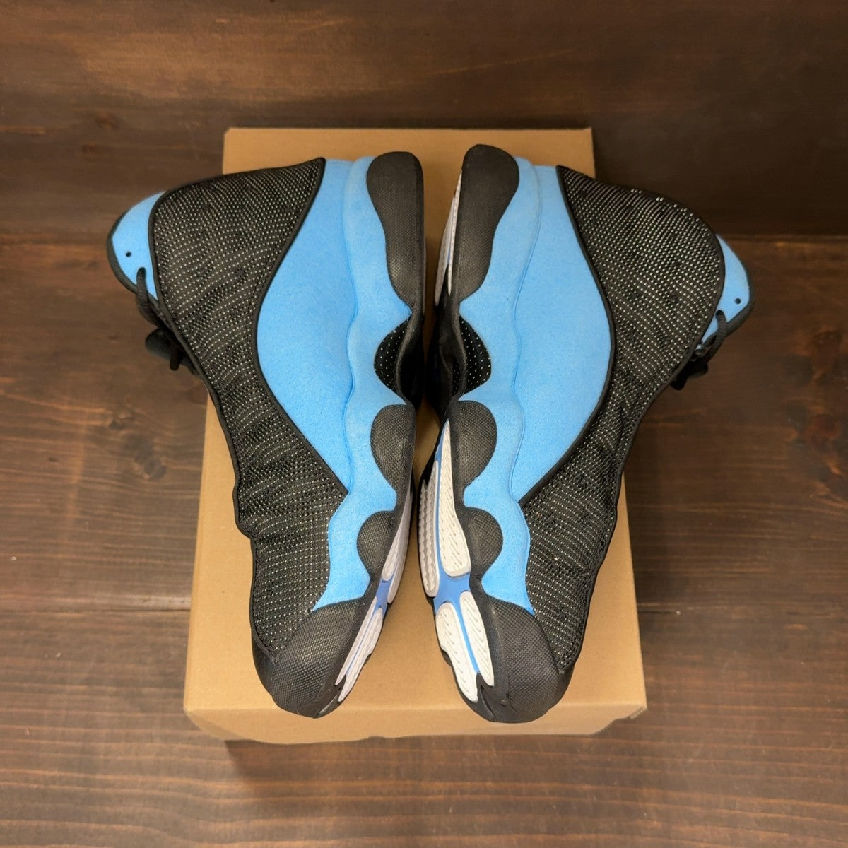 Jordan 13 Retro Black University Blue Size 10.5 - Image 4