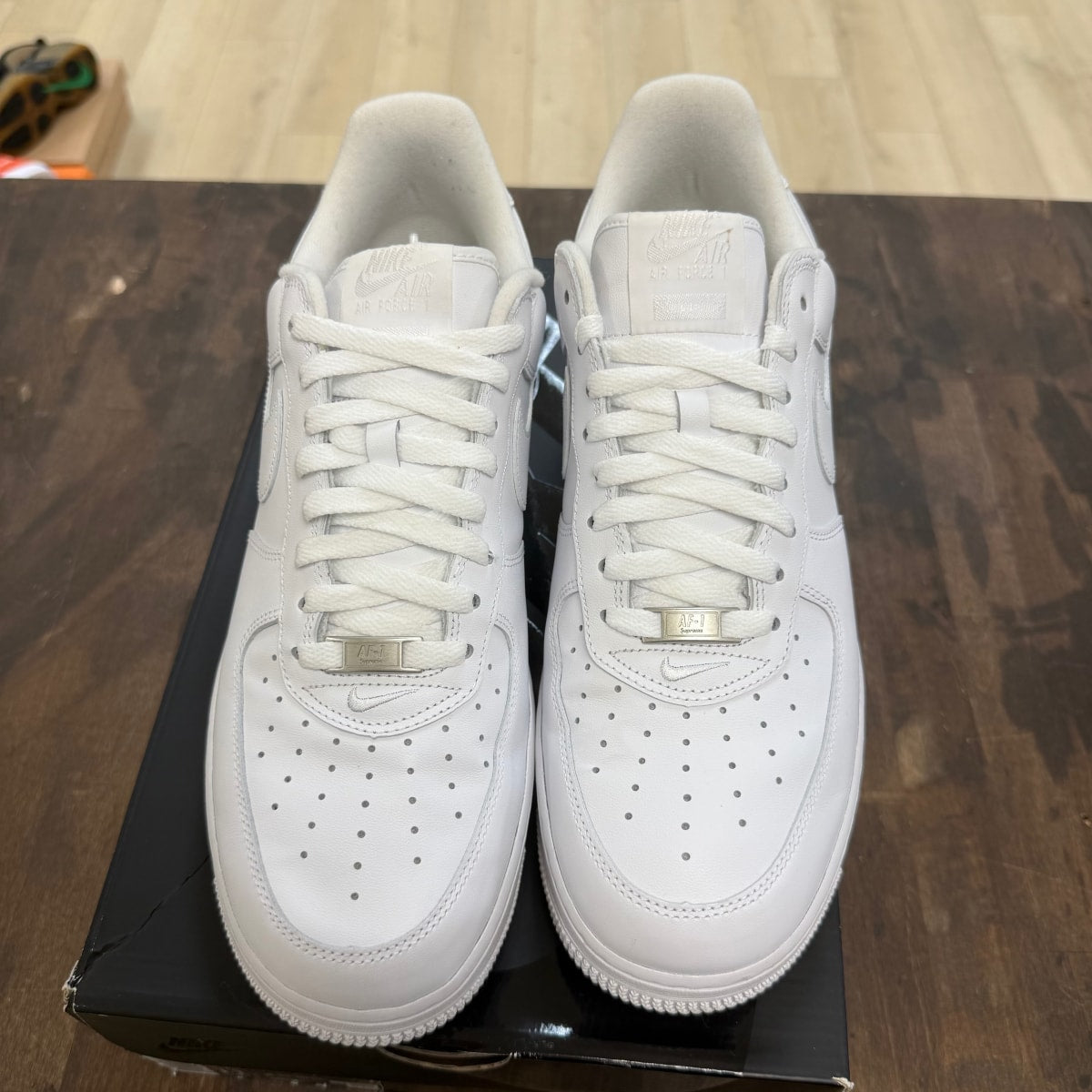 Nike Air Force 1 Low Supreme White Size 11.5 (Pre-Owned) - Image 2