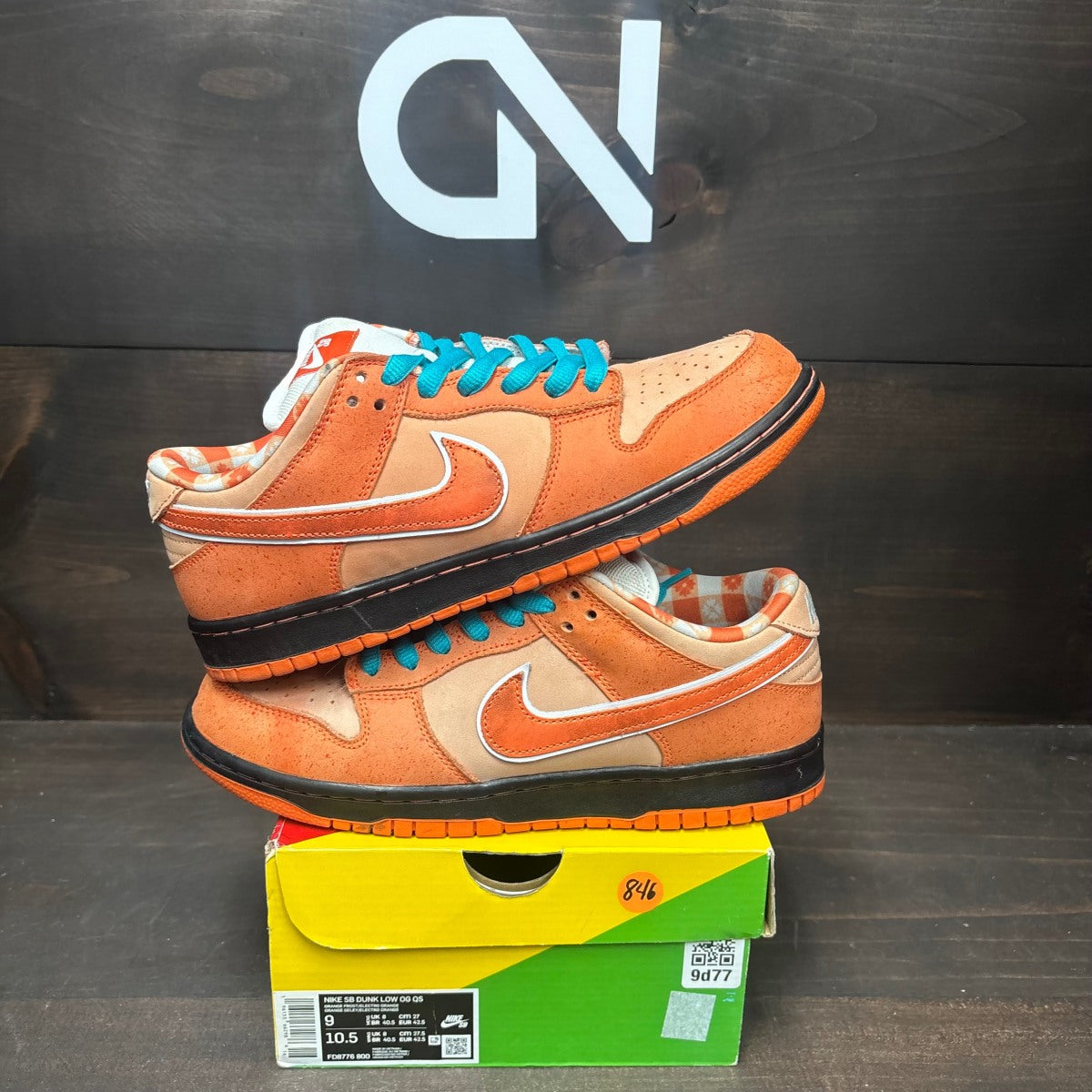 Nike SB Dunk Low Concepts Orange Lobster (Special Box) Size 9 (Pre-Owned)
