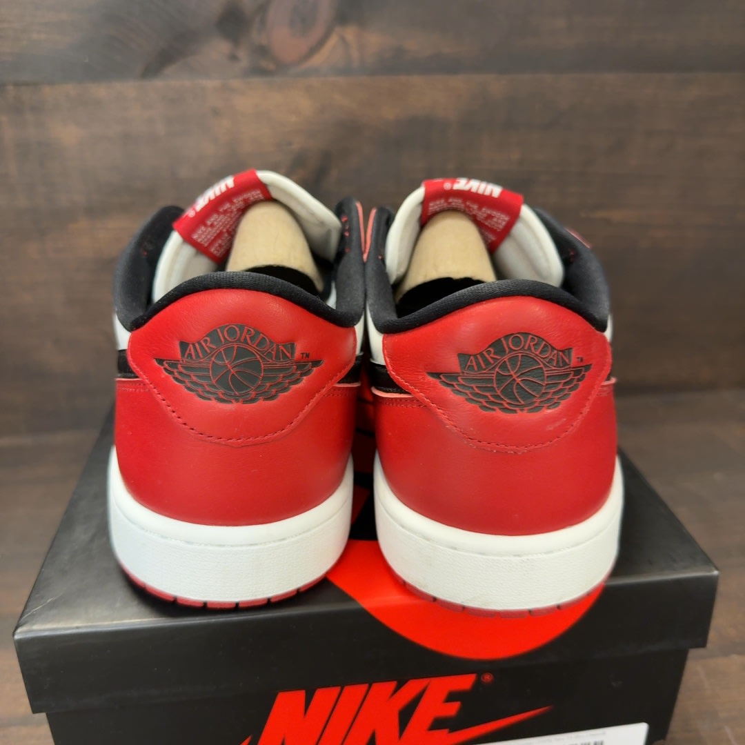 Jordan 1 Retro Low OG Chicago (2025) - Image 4