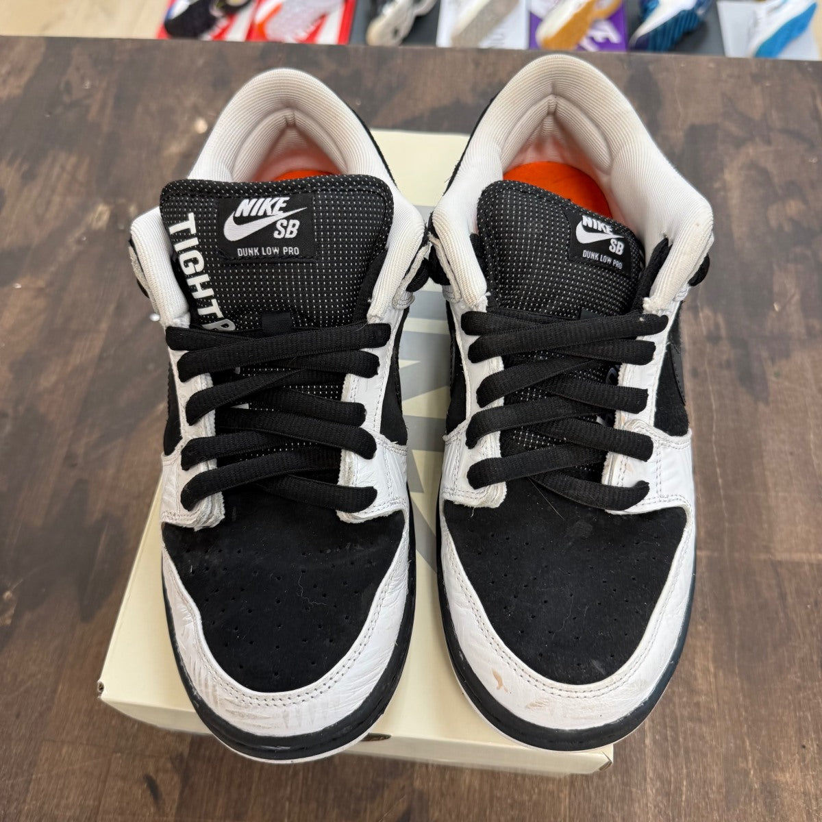 Nike SB Dunk Low TIGHTBOOTH Size 9.5 (Pre-Owned) - Image 2