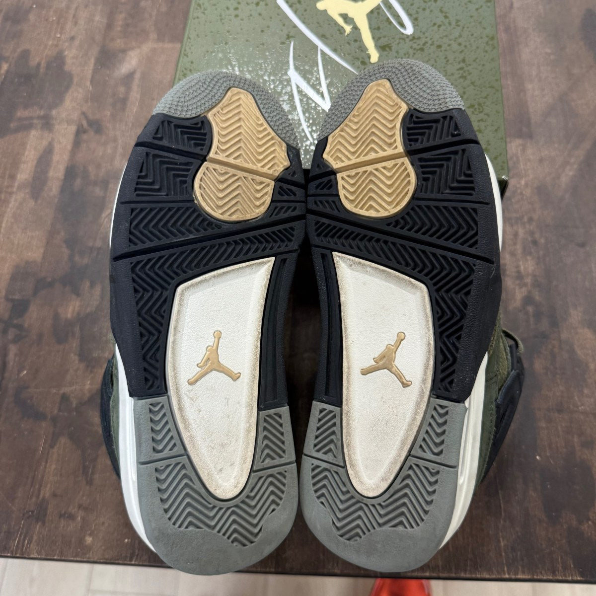 Jordan 4 Retro SE Craft Medium Olive (GS) - Image 5