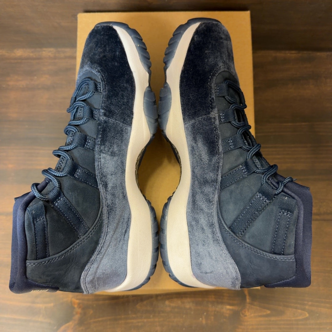 Jordan 11 Retro Midnight Navy (Women's) Size 9W (Pre-Owned) - Image 5