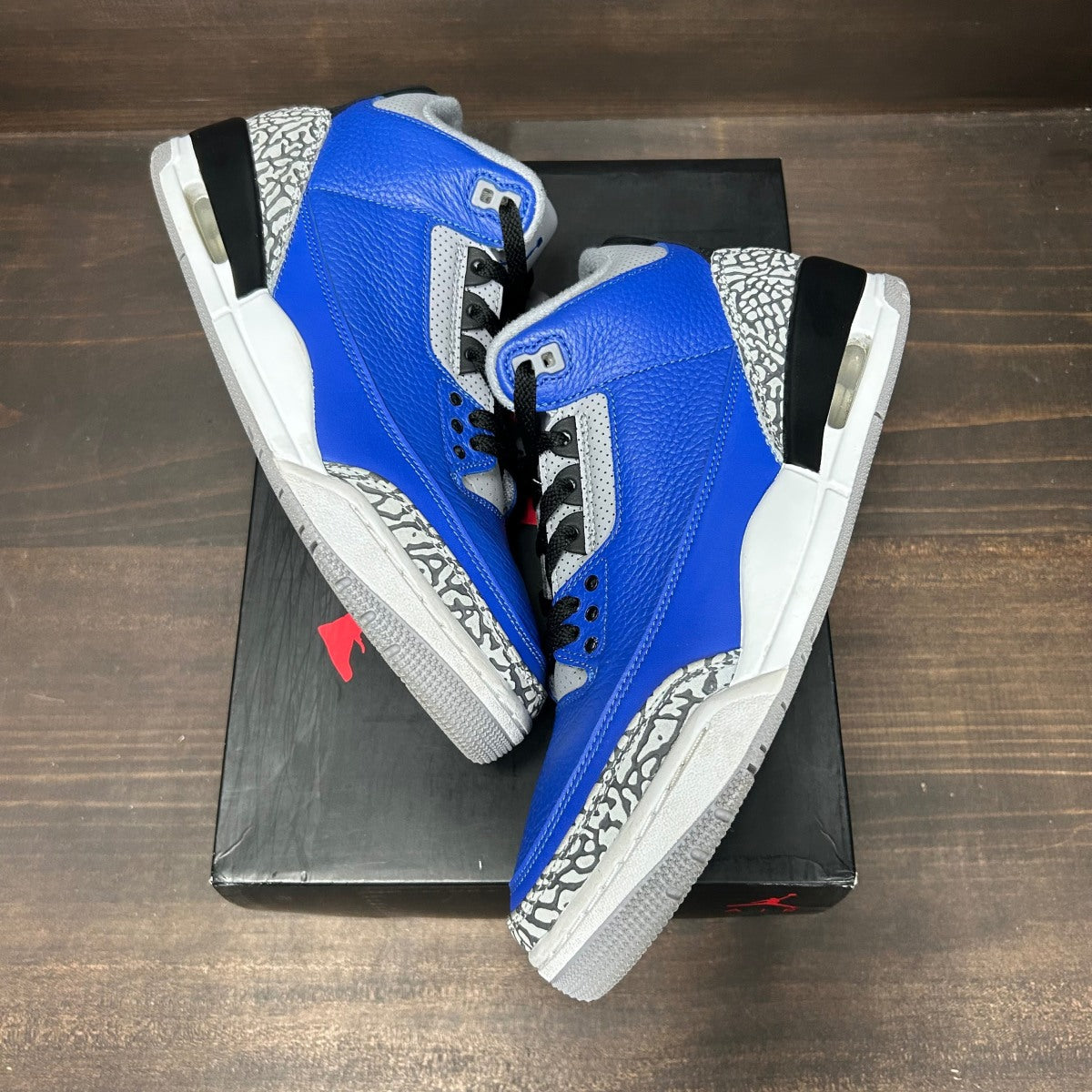 Jordan 3 Retro Varsity Royal Cement Size 9.5 (Pre-Owned)