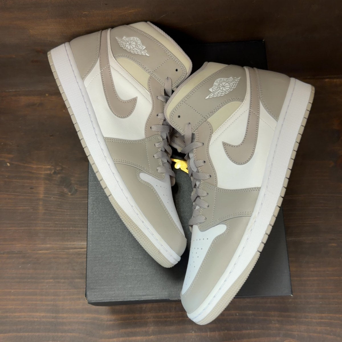Jordan 1 Mid Linen - Image 2