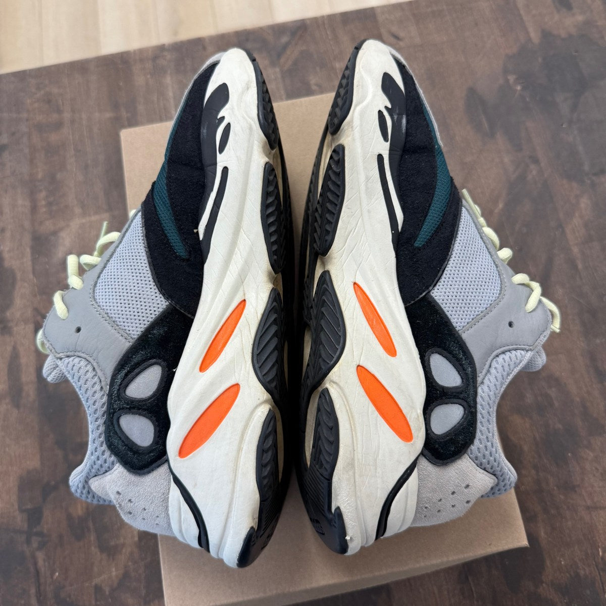 adidas Yeezy Boost 700 Wave Runner Size 11 (Pre-Owned) - Image 5