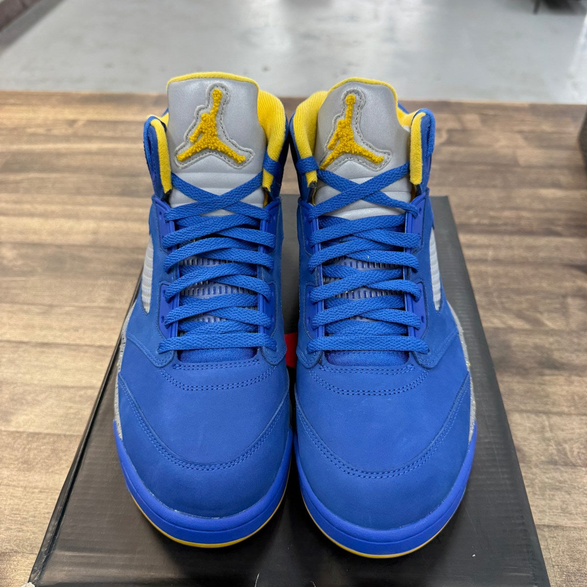 Jordan 5 Retro JSP Laney Varsity Royal - Image 3