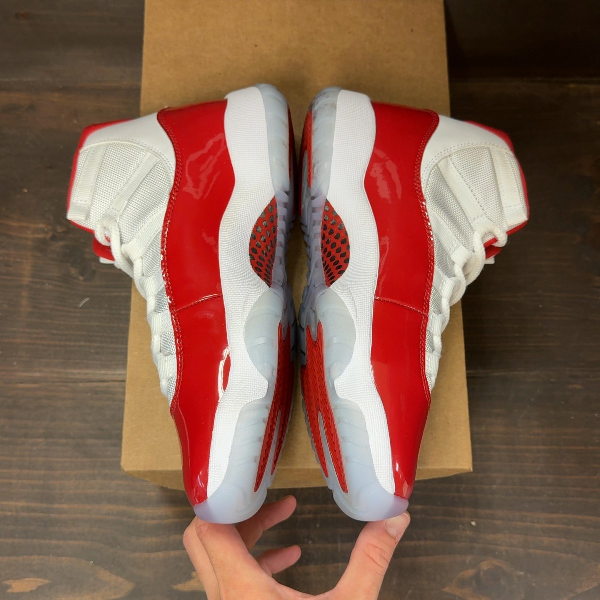 Jordan 11 Retro Cherry (2022) Size 7 (Pre-Owned) - Image 4