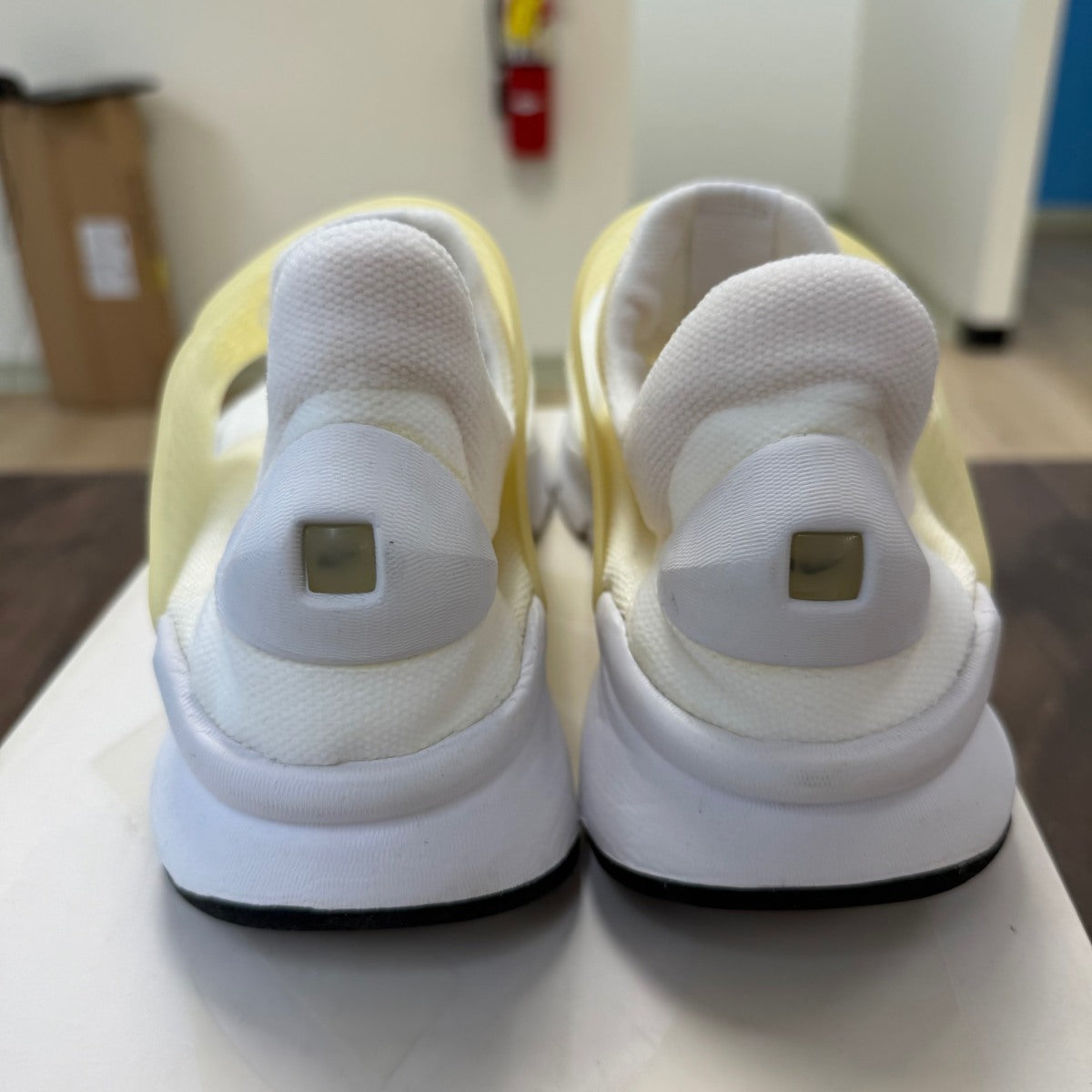 Nike Sock Dart Independence Day White Size 11 (Pre-Owned) - Image 3