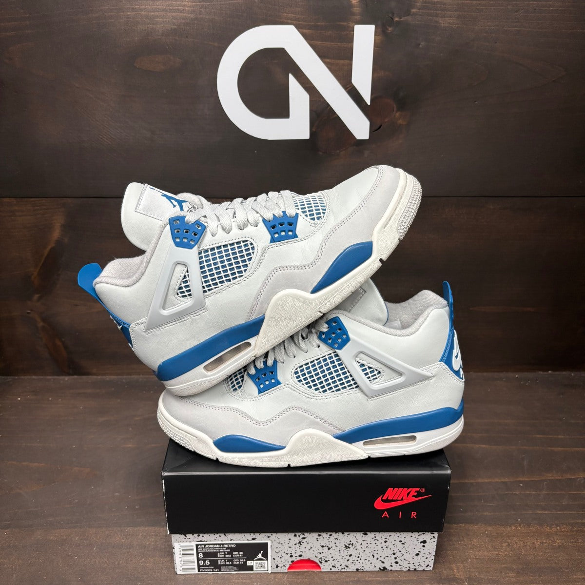 Jordan 4 Retro Military Blue (2024) - Image 1