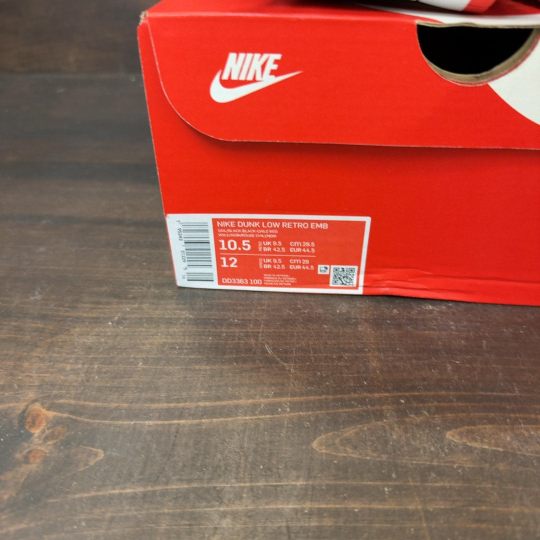 Nike Dunk Low EMB NBA 75th Anniversary Chicago Size 10.5 (Pre-Owned)