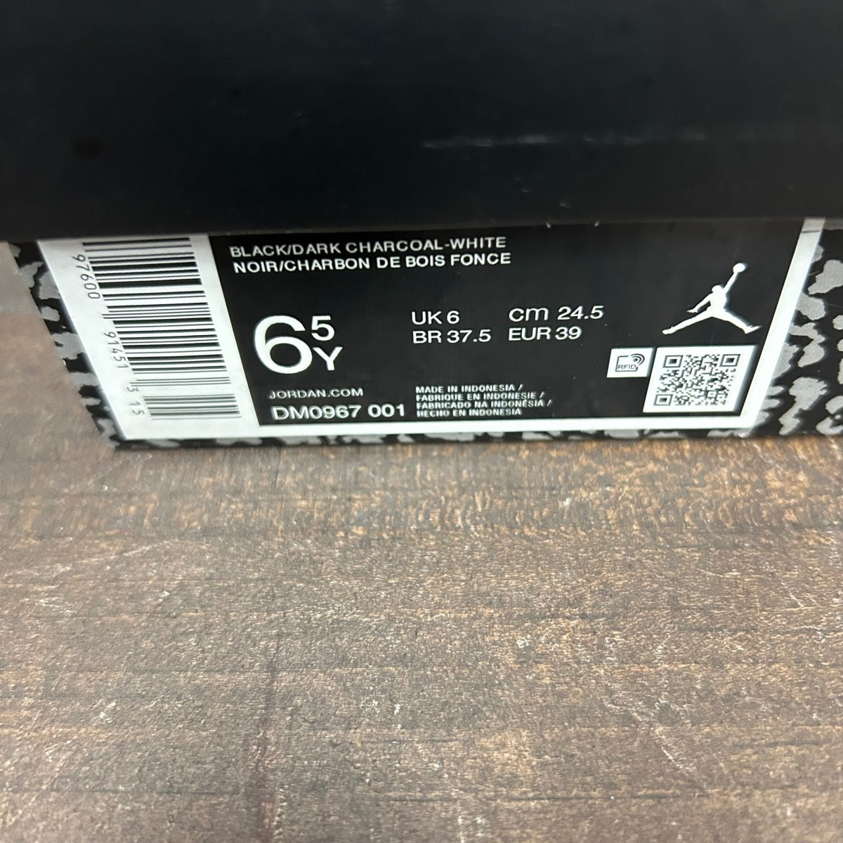 Jordan 3 Retro Black Cat (2025) (GS) - Image 7