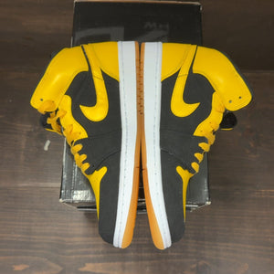 Jordan Beginning Moments Pack 1/1 Size 8.5 - aux
